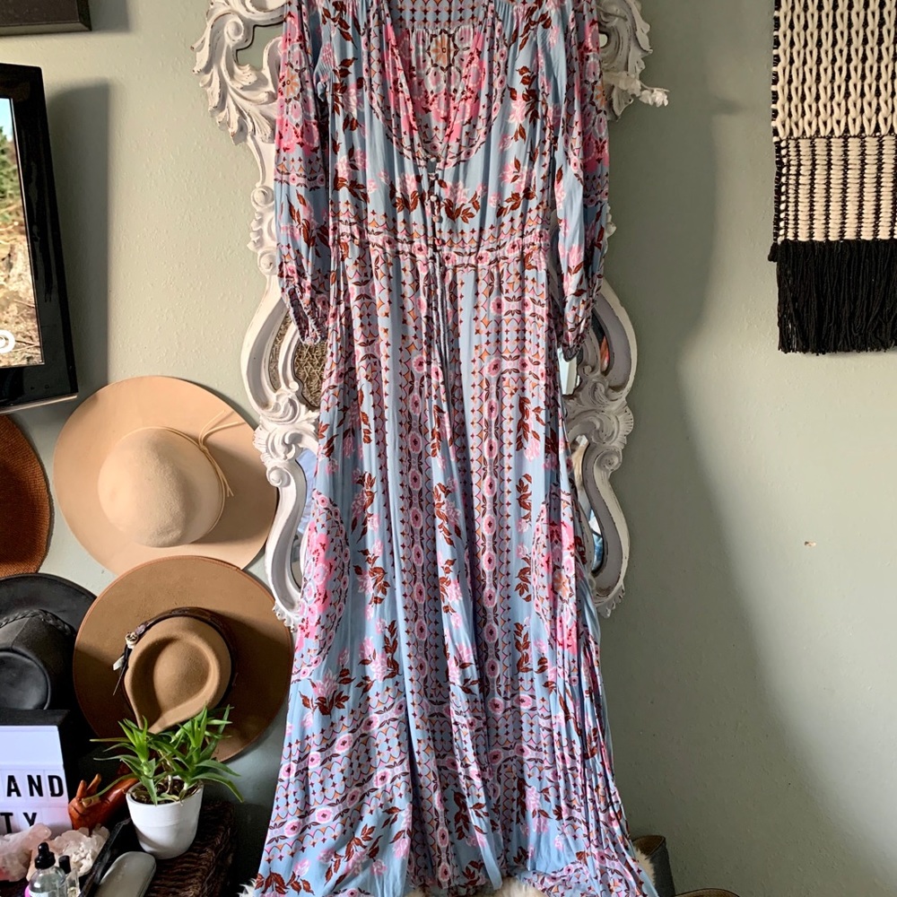 SOLD SPELL PANDORA GOWN AQUARIUM - Picture 2 of 8